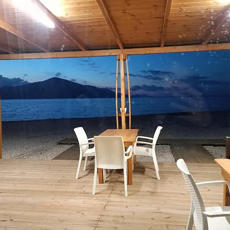 Property Property מלון